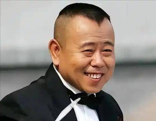 全家移民真相大白2年，享正师级待遇的潘长江，已走上另一条大道