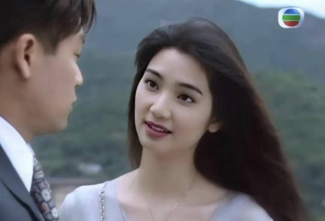 原创有种反噬叫洪欣姐弟恋的残酷现实在她身上体现出来了