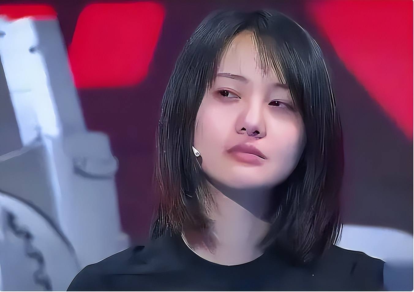 被封杀4年后,郑爽过得如何?负债累累赴美苟活,还想赚中国人钱