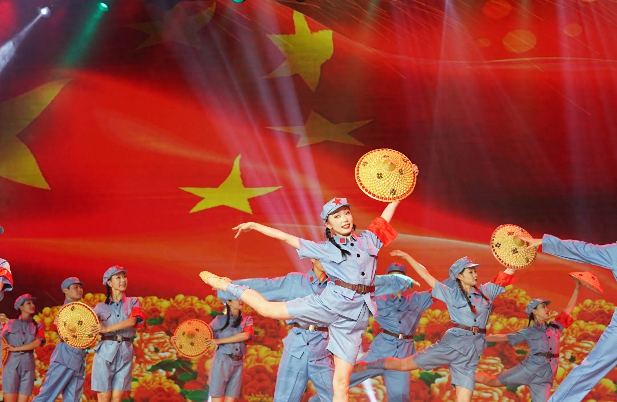 回顾抗战岁月中统一战线的磅礴力量,展现新时代西城统战成员传承红色