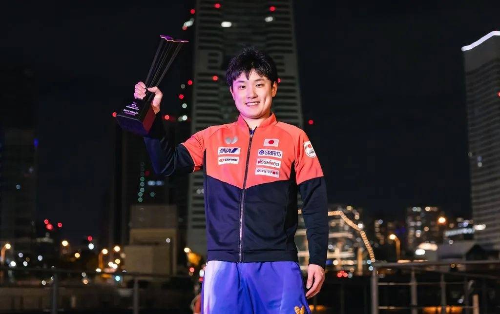 张本智和终结对王楚钦8连败，透露获胜秘诀：王楚钦能压别人压不住我，他反手失误多