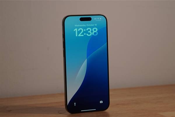 2025年了苹果还有128G手机：128G到底该不该淘汰引发热议