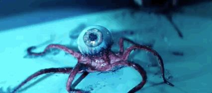 除了老朋友"抱脸虫"之外,还有不少新的太空生物和变异体登场