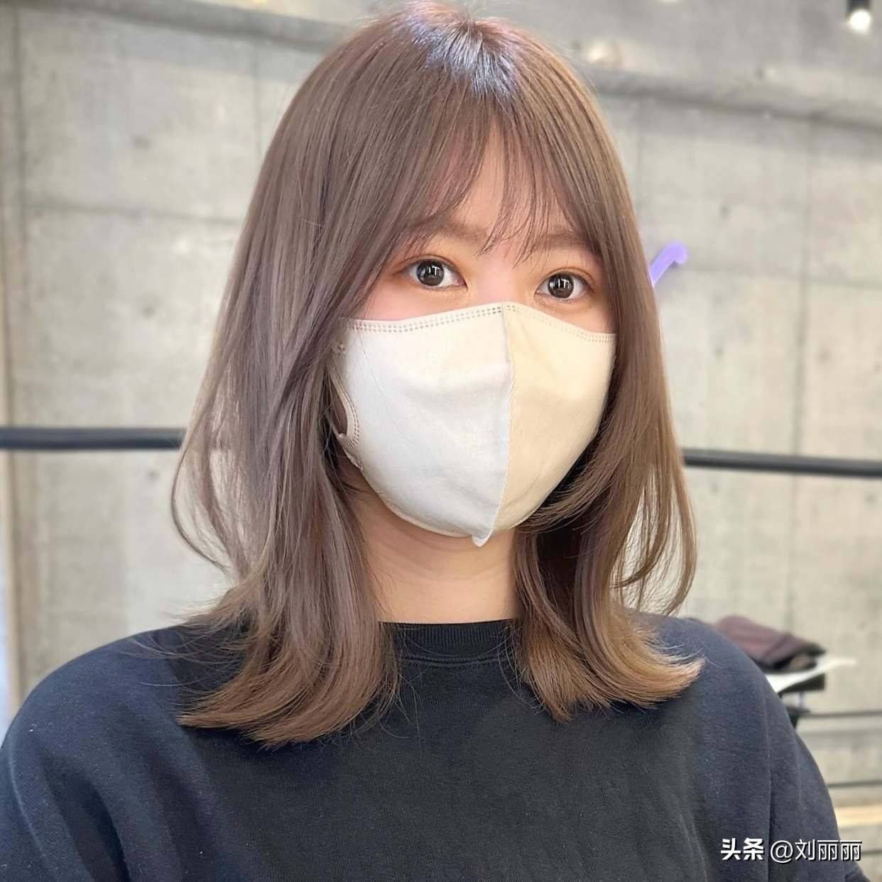 换对发型堪比换头这款中长发把氛围感拉满