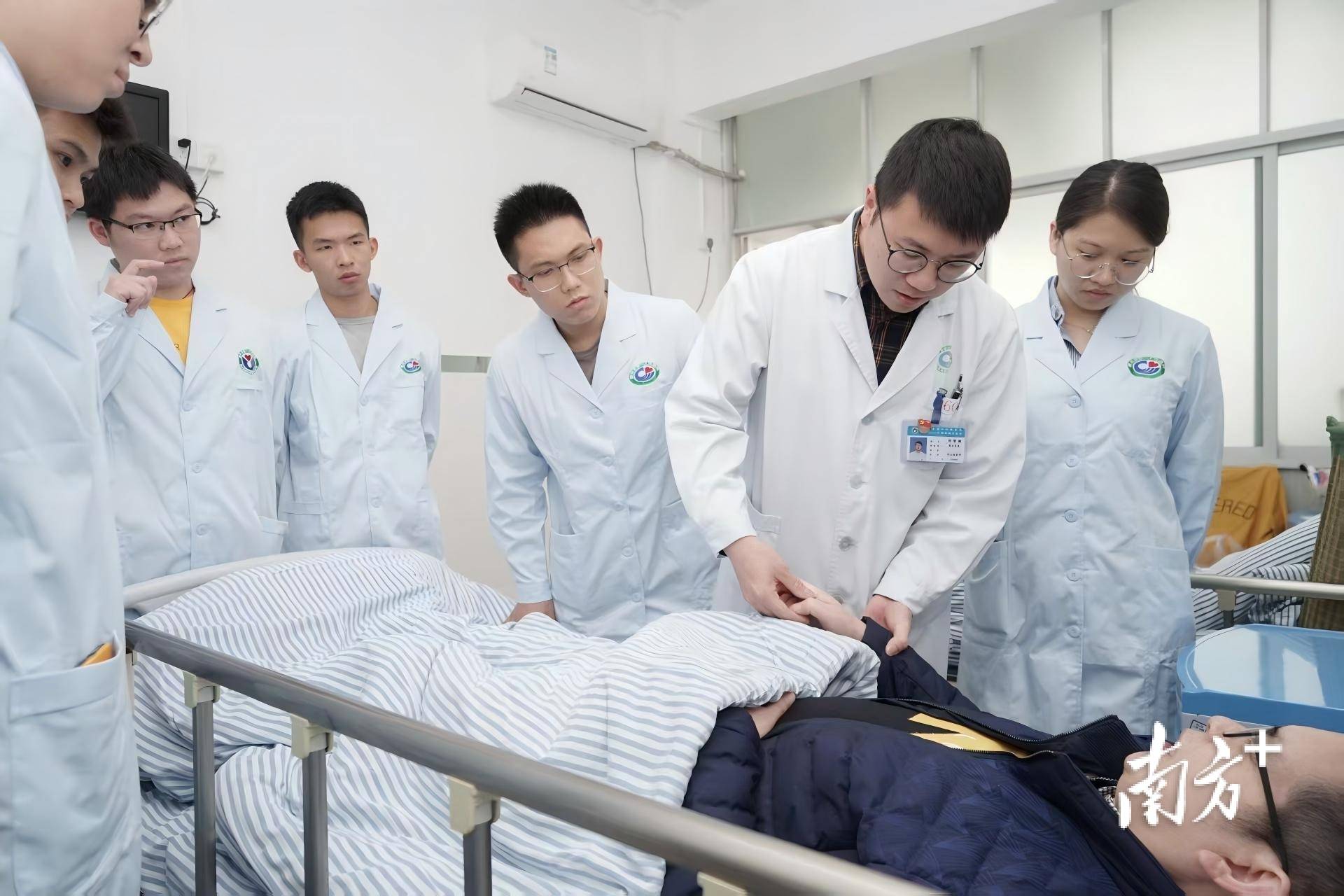 读+观韶｜打破医教壁垒，韶关学院附属医院揭牌为何意义深远？