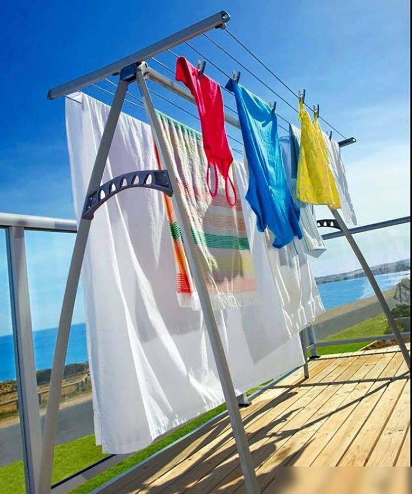 为什么日本人在阳台晾衣服,总爱挂一张"薄膜"?看完终于明白了