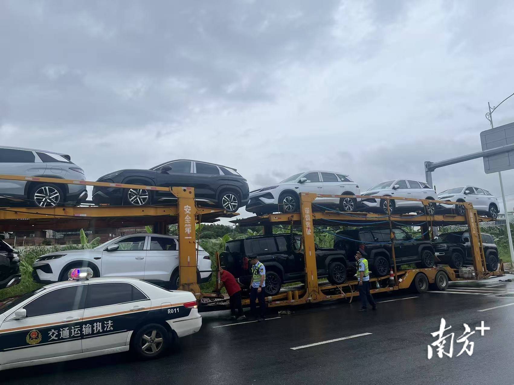 交通交警联手亮剑，清城严查超限车辆守护道路安全