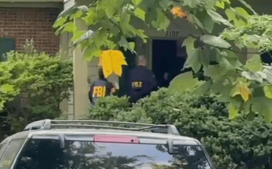 突发！外媒：FBI突击搜查美国前总统国家安全事务助理博尔顿的住所