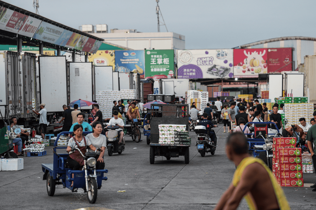 图片[3]-广州人半夜才去的市场，装下世界各地的甜 -华闻时空