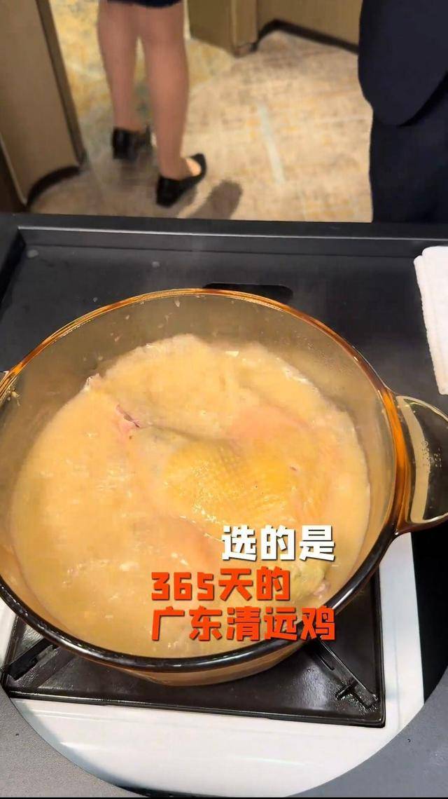 半只鸡卖1999元 上海一餐厅回应
