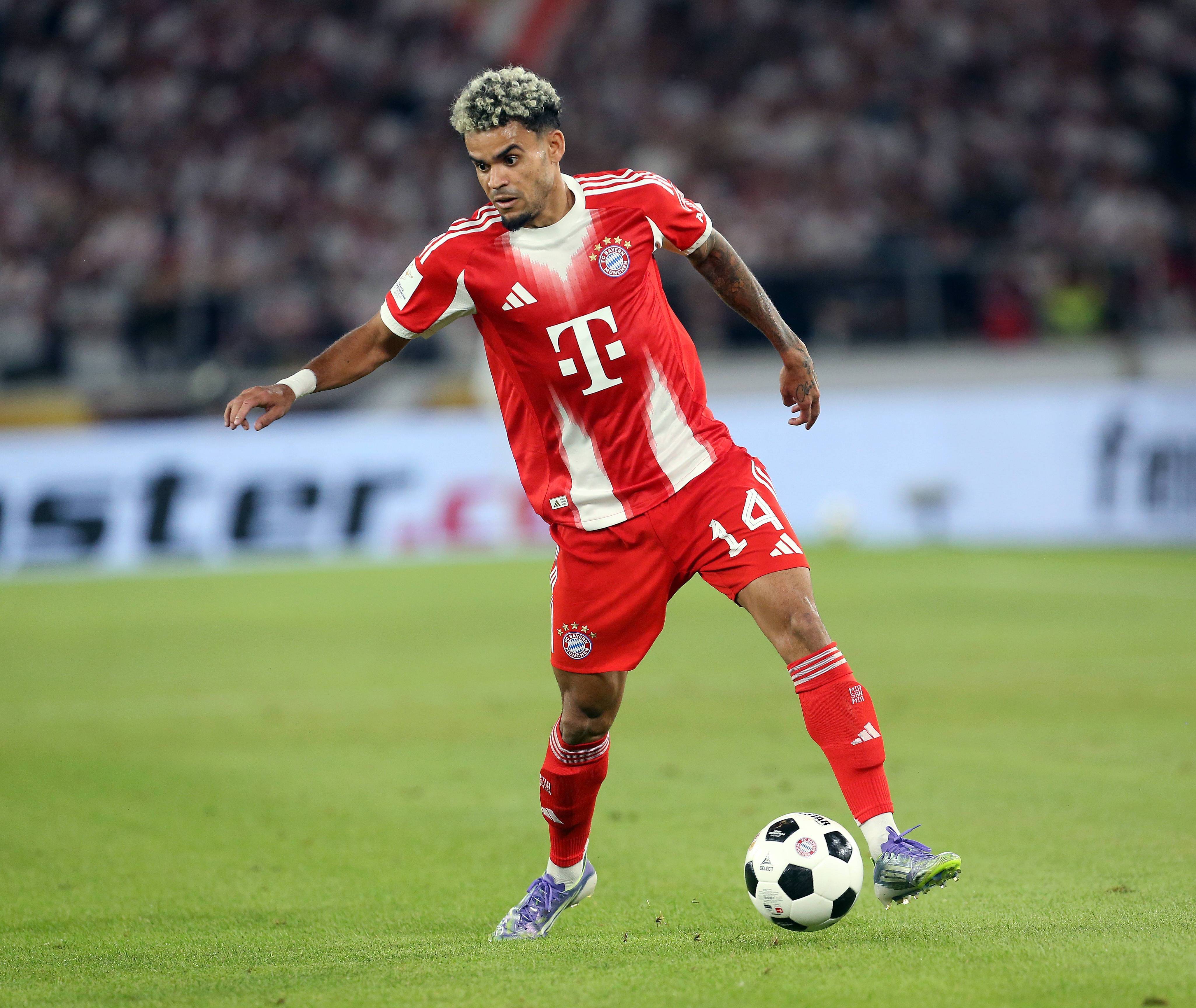 迪亚斯:很荣幸和凯恩并肩作战 在我家乡人人都保持乐观