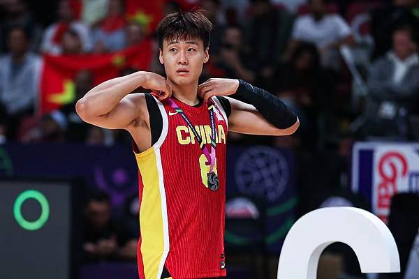 北汽男篮试图引入中国男篮队长赵睿