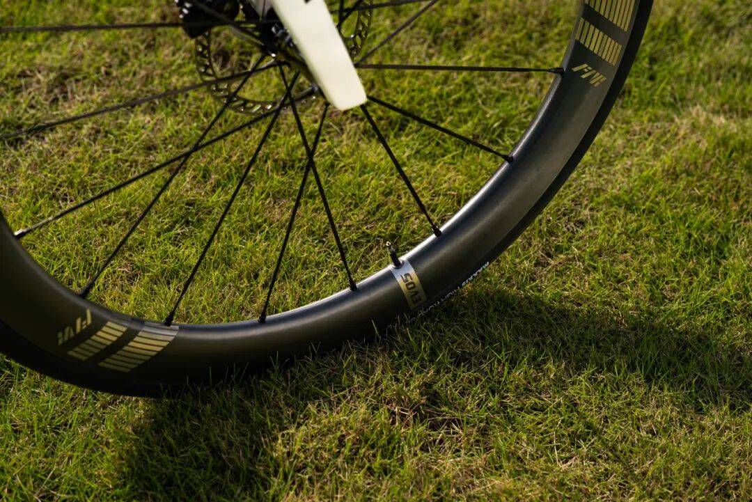 全新生态整合:方远Farsports、中子Neutron及Stelle 2026新品发布_搜狐汽车_搜狐网