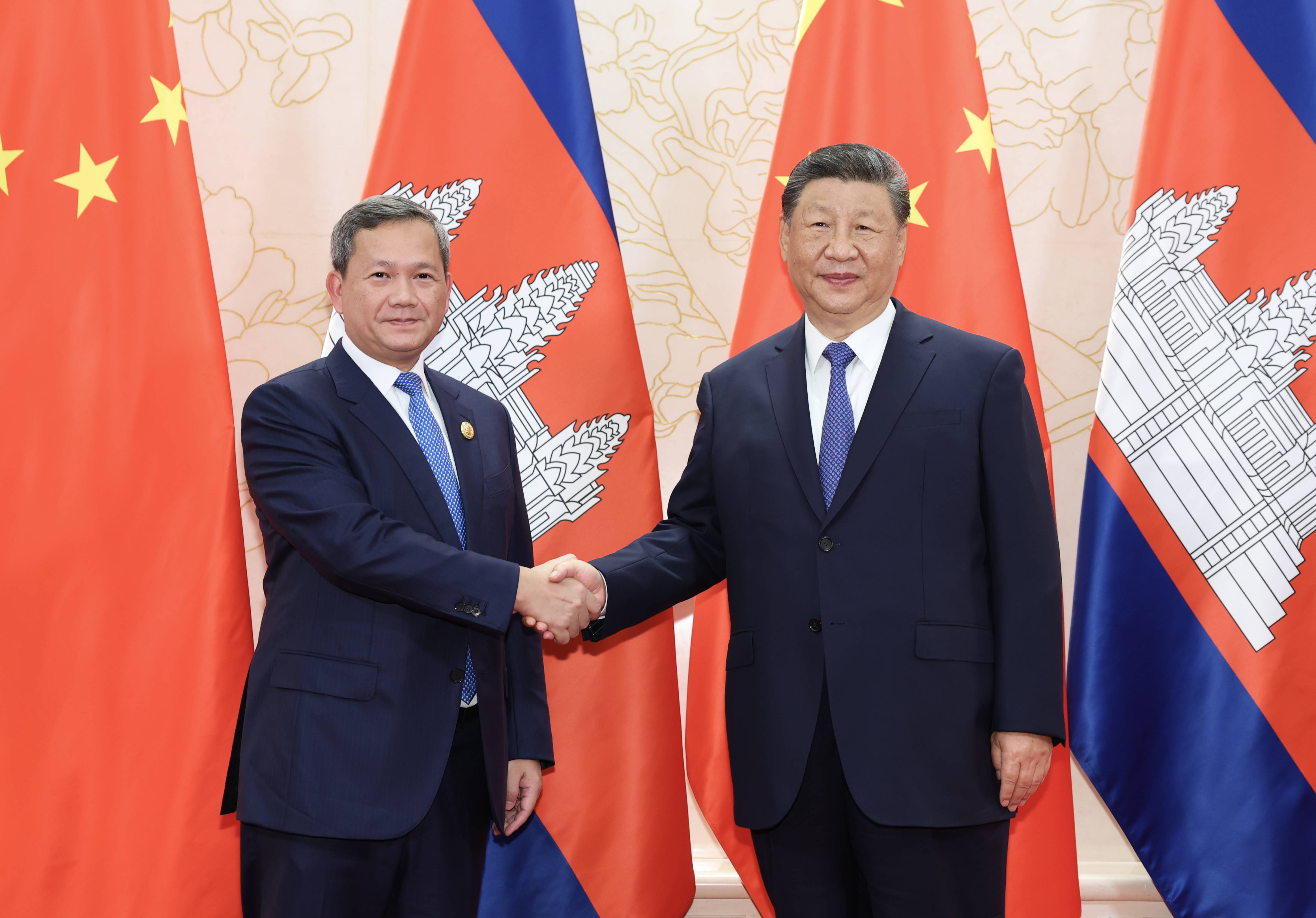 上合组织天津峰会｜习近平会见柬埔寨首相洪玛奈