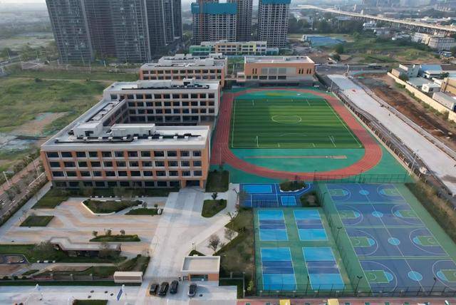 开学！青岛五十八中附属实验学校正式启用