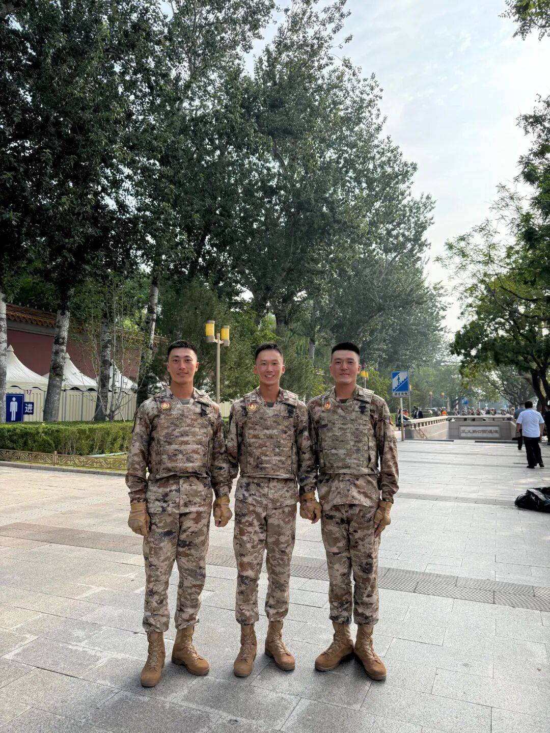 九三阅兵中的这个身影是青岛经济职校学子