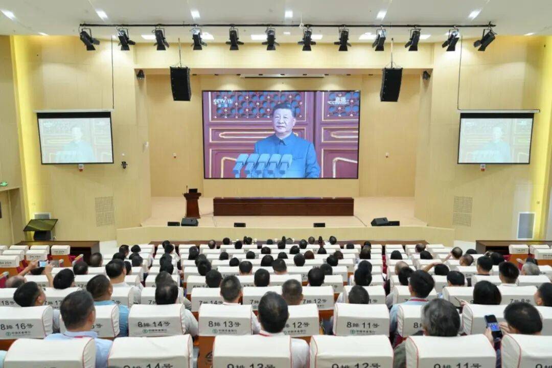 纪念中国人民抗日战争暨世界反法西斯战争胜利80周年大会在厦门教育系统引发热烈反响