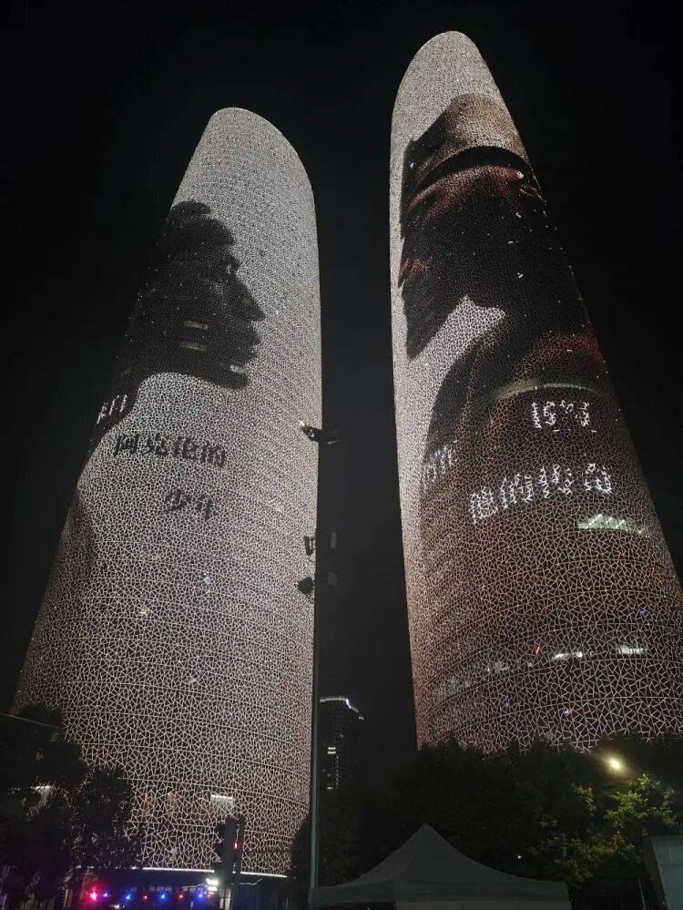只关于吐槽｜詹姆斯控制成都双子塔；西蒙斯可能退役？快船已经刀枪不入了