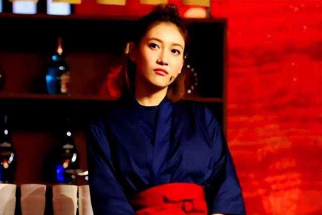 为何长相平平却资源不断？冯小刚评价一针见血，被低估的星二代！