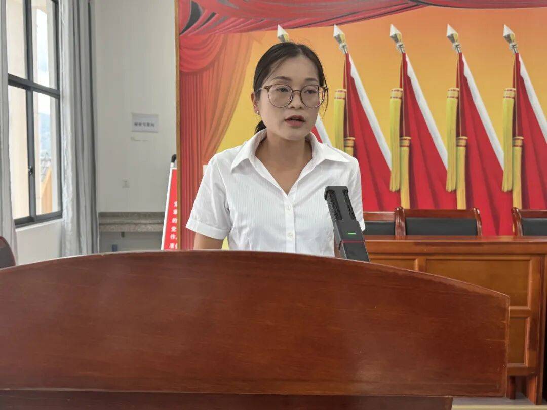 芒东镇召开庆祝第41个教师节大会