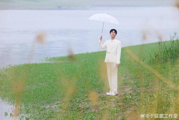 悼念应止于尊重，别让于朦胧成为下一个乔任梁