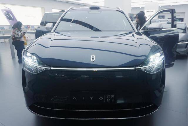 男子偷拍未上市问界M9被判赔25万，详情披露