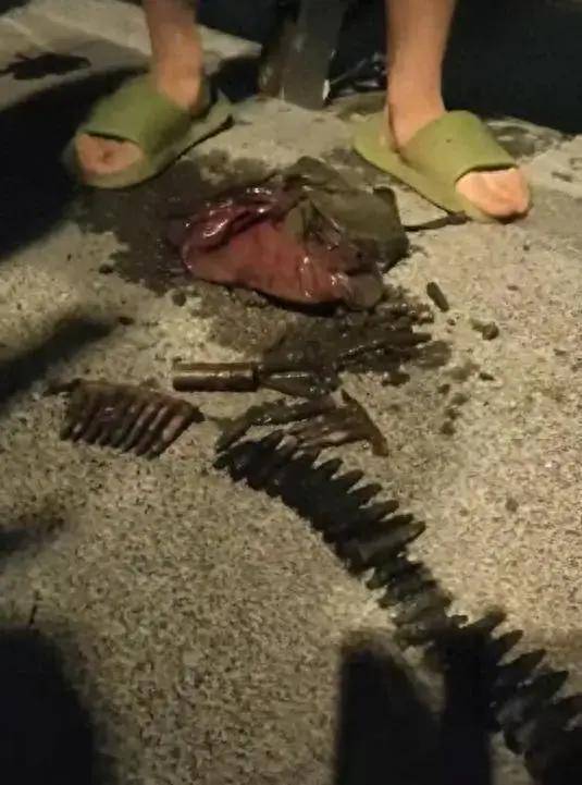 河边钓鱼钓到30多枚子弹，湖南武陵警方回应：正在调查处理