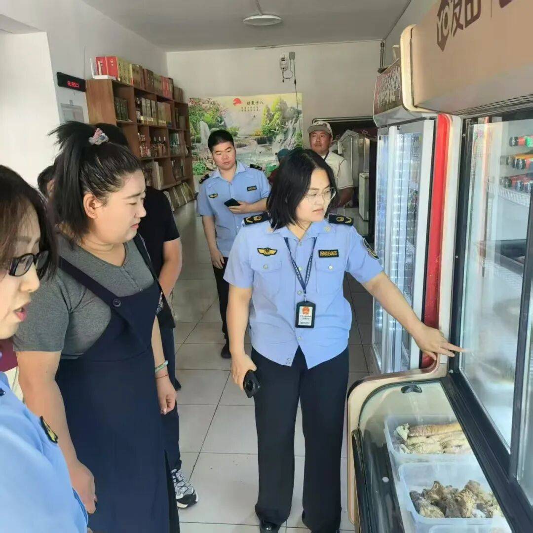 【雷霆行动】左旗市场监管局开展农村假冒伪劣食品、制售假劣肉制品专项整治“回头看”工作