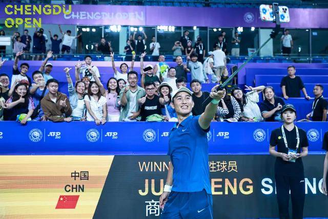赛事扎堆！国庆中秋来成都观赛度假足球直播-NBA直播_英超_世界杯体育【超清在线观看】