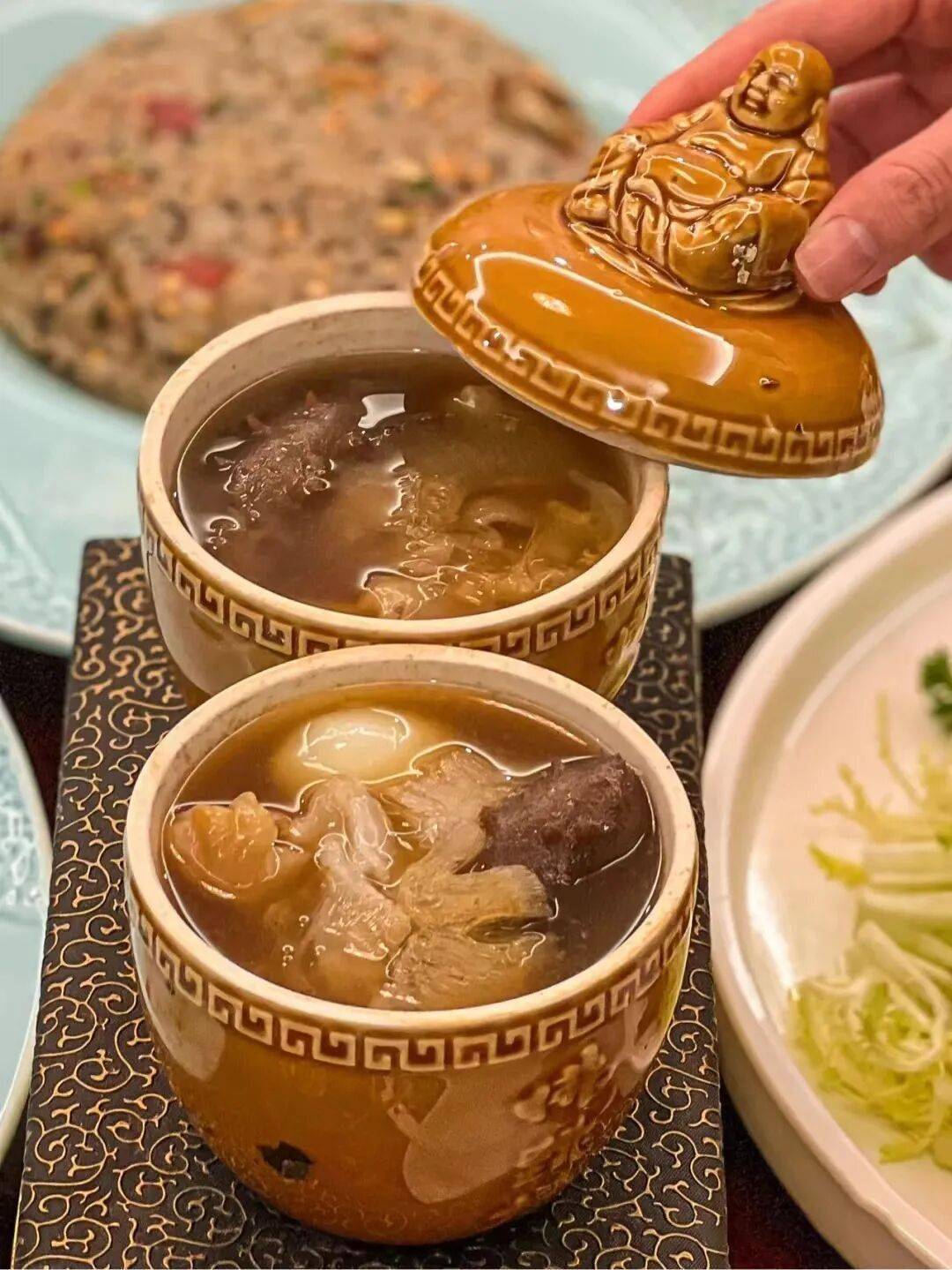 素有中华第一汤美名的佛跳墙是闽菜中响当当的金字招牌而它正是起