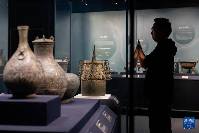 160件文物“聚会”:见证长江文明发展历程 160件文物“聚会”:见证长江文明发展历程