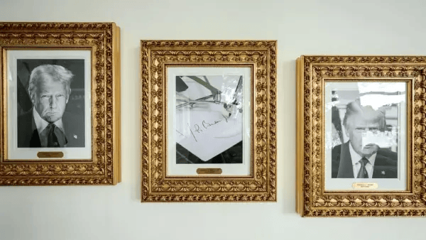 图片[2]-特朗普在白宫西翼建造“总统星光大道”，拜登肖像由自动签名机代替 -华闻时空