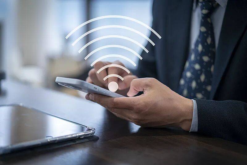 路由器放在哪个位置网速更快？很多人都摆错了→