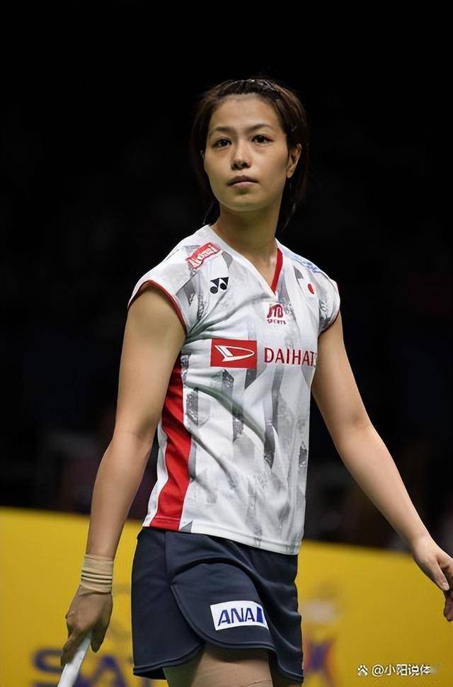 福岛由纪的网前技术和松本麻佑的后场进攻形成了有效配合,而凡尘组合