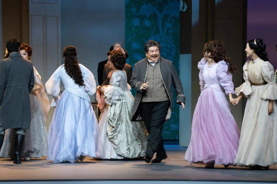 国家大剧院戏剧演员队倾情演绎,王乙清饰演聪慧灵动的伊丽莎白,赵岭