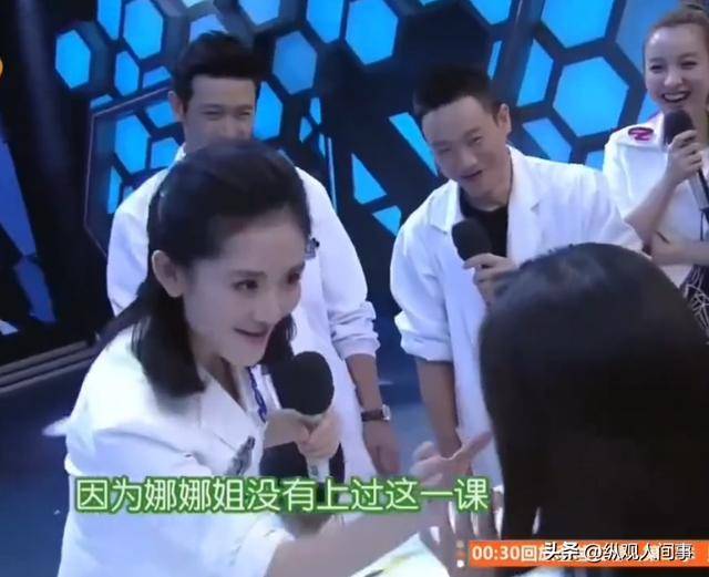 央视中秋晚会名单曝光，看了主持人阵容，网友哭了：请不到人了吗