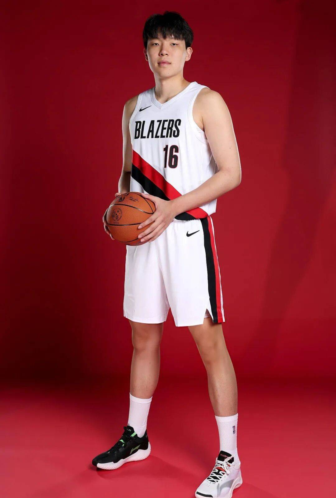 这么多nba球员穿李宁