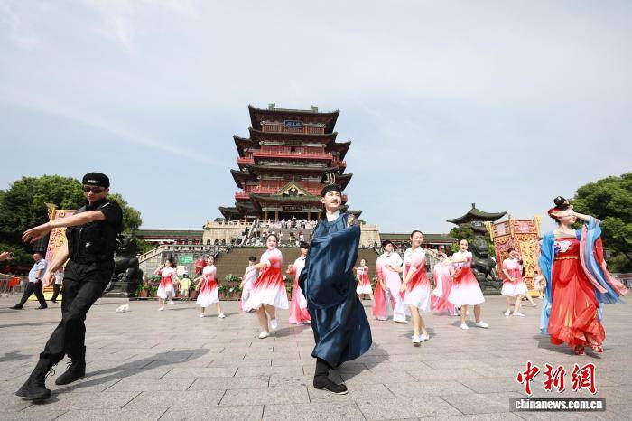 接待游客超70万人次 江南名楼滕王阁解锁文旅新玩法