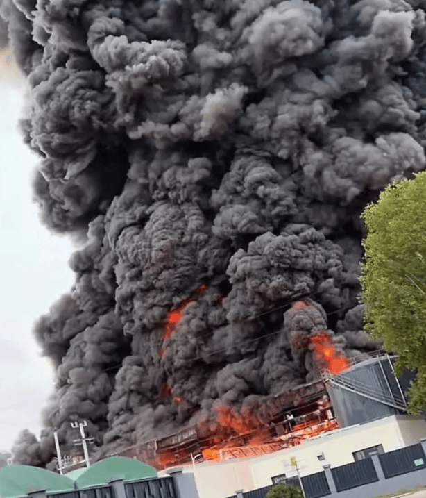 突发！河南一化工厂发生爆炸起火！