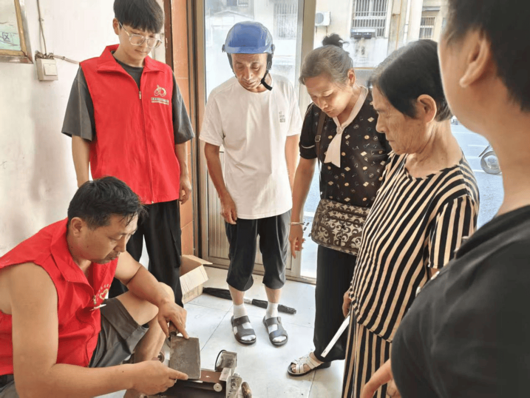 江西高速收费站首座“移动储充体验站”投入运营