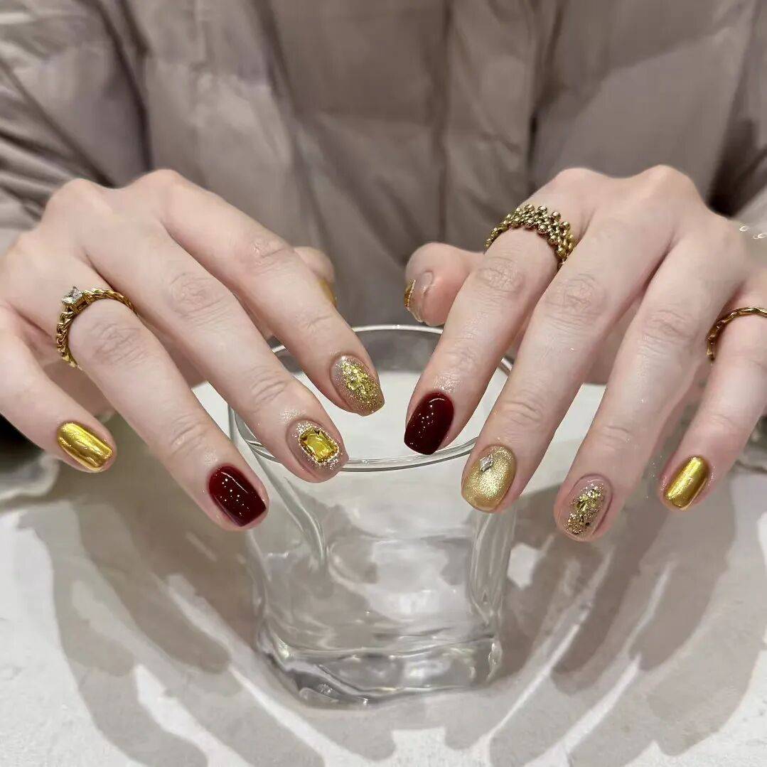 姐妹们,秋天一定要试试这些姜黄色小短甲,显白又百搭!