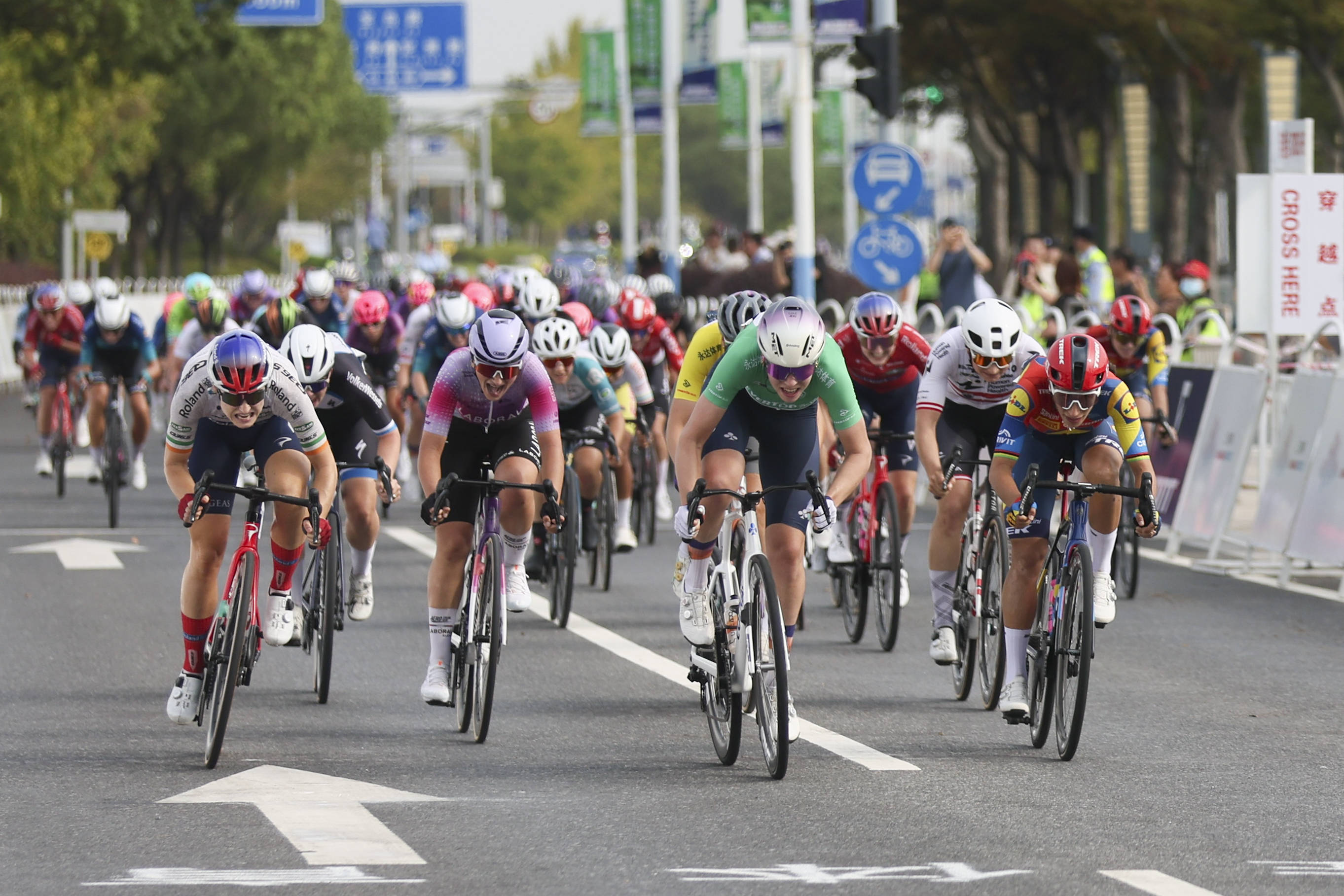 —环崇明岛国际自盟女子公路世界巡回赛:第二赛段赛况