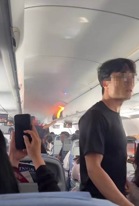 网友称航班行李架起火备降上海浦东，国航回应：系锂电池自燃，未出现人员受伤