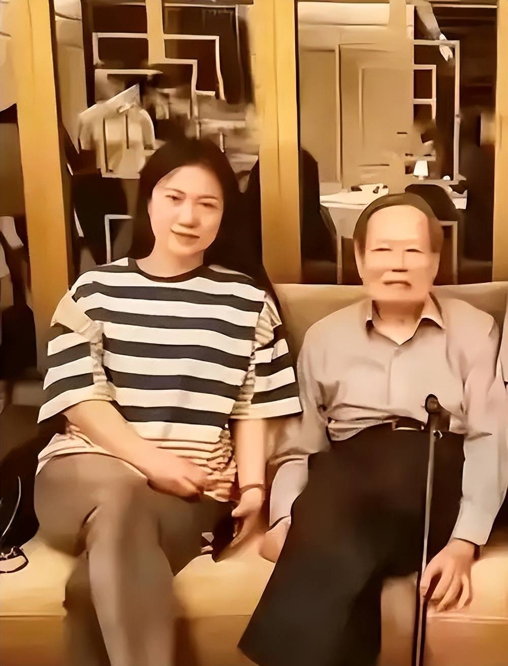 原创             痛心！杨振宁离世才2天，令人恶心的一幕上演，翁帆曾公开辟谣