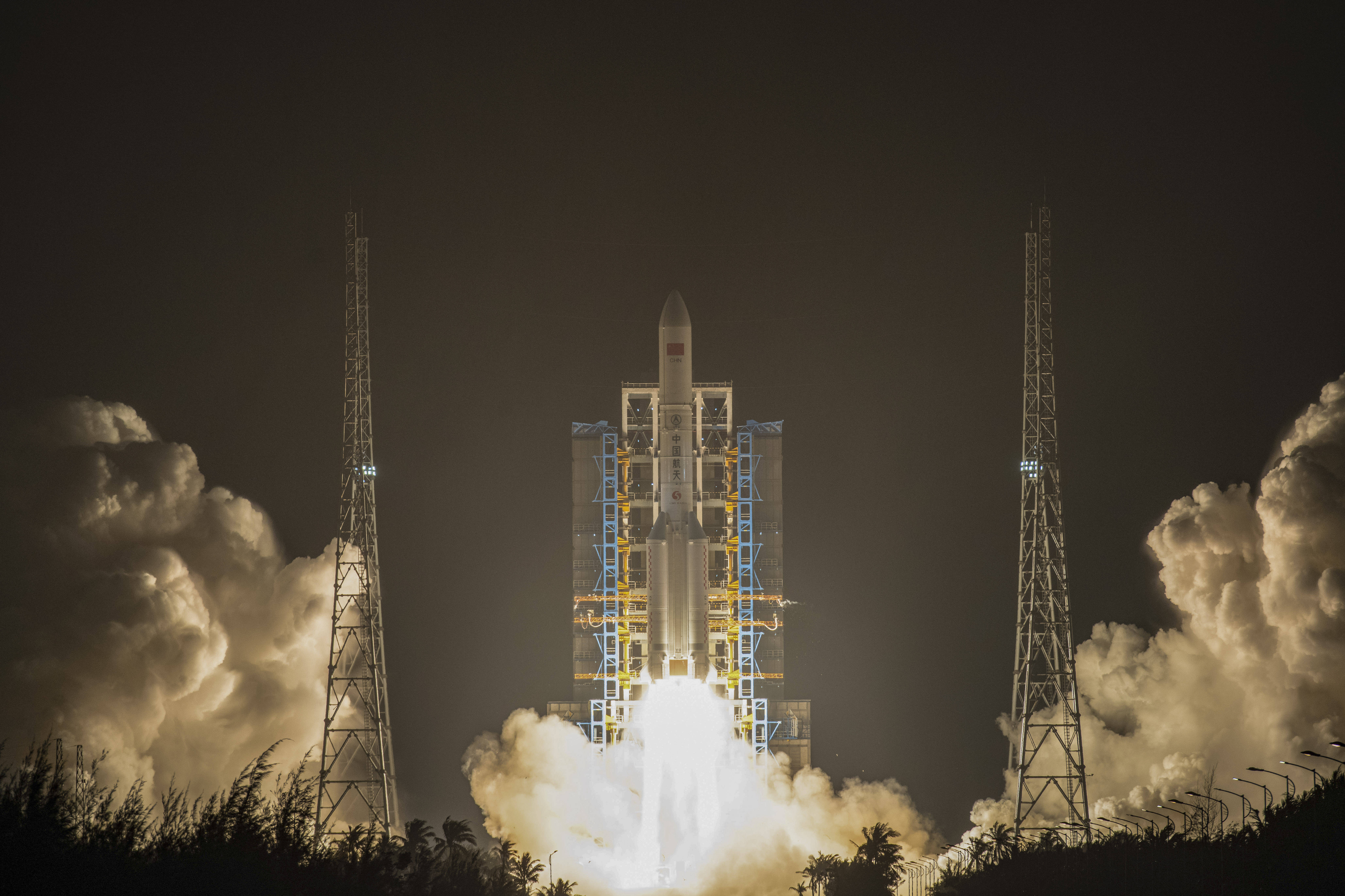 我国成功发射通信技术试验卫星二十号