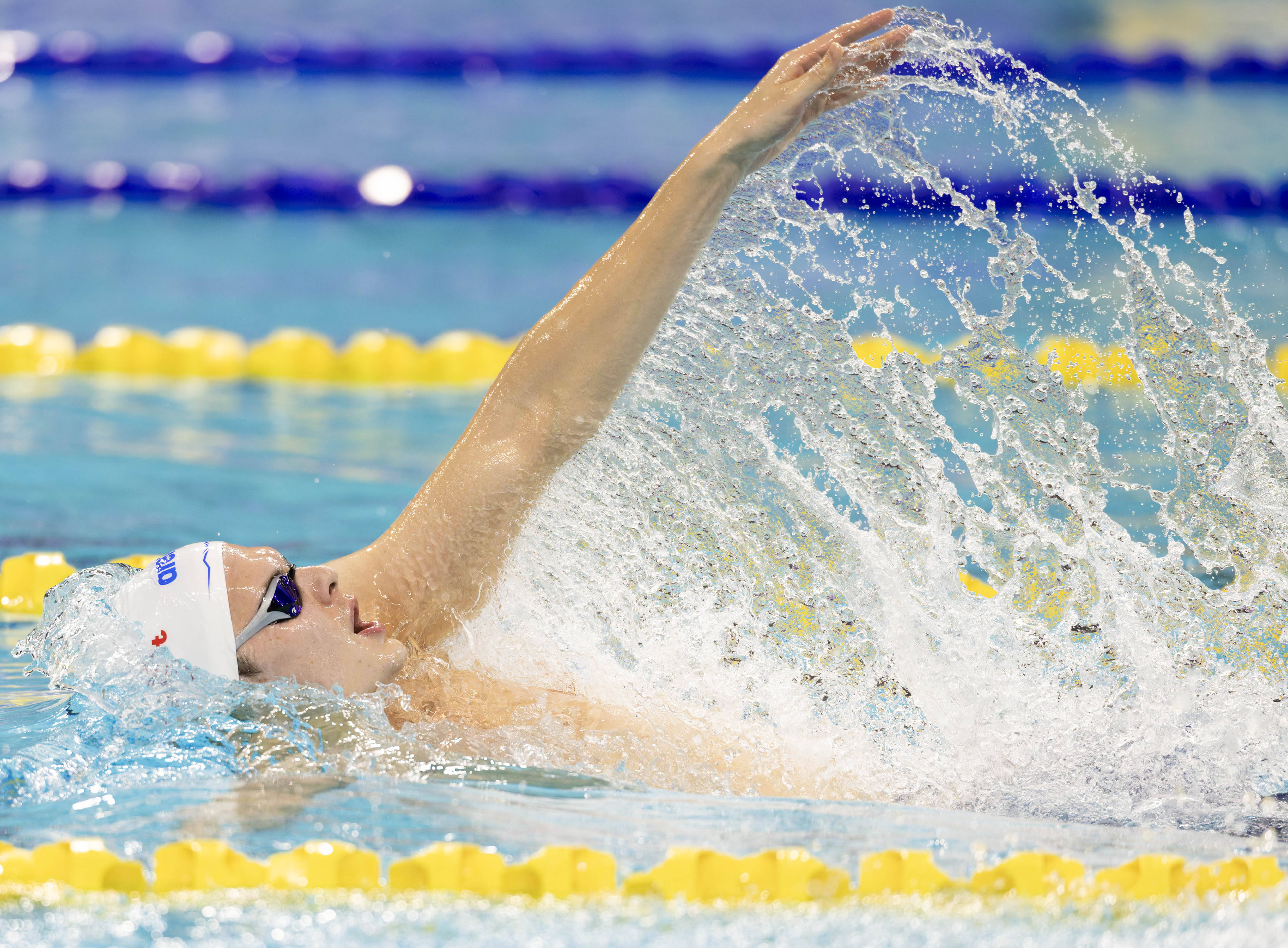 —世界杯多伦多站: 科什夺男子200米仰泳冠军并刷新世界