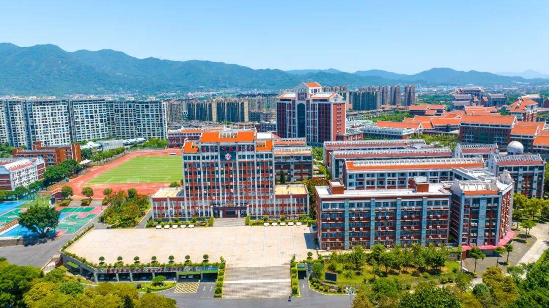 厦门一中集美分校(灌口中学) 招聘2026届优秀毕业生预公告