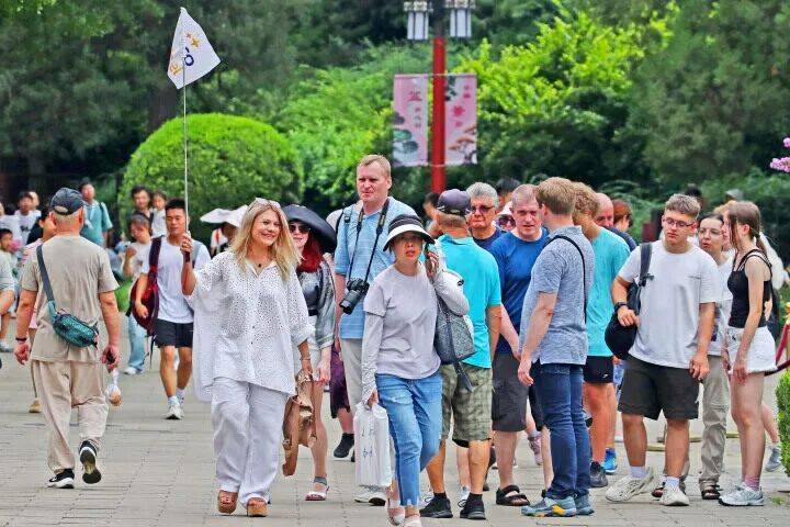 “China Travel”全球圈粉，“中国购”持续火热 -华闻时空