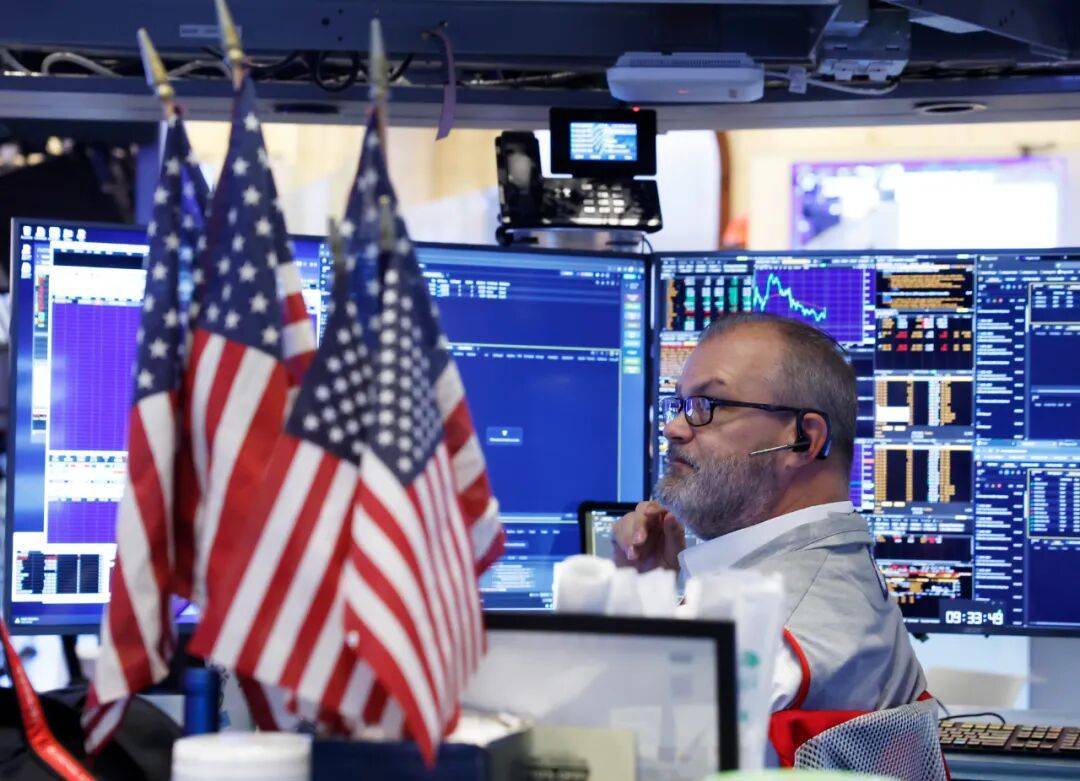 突发,日韩股市跳水!韩国综合指数跌超6%,一度暂停程序化交易卖单!软银跌13%,三星电子跌超6%,发生了什么?