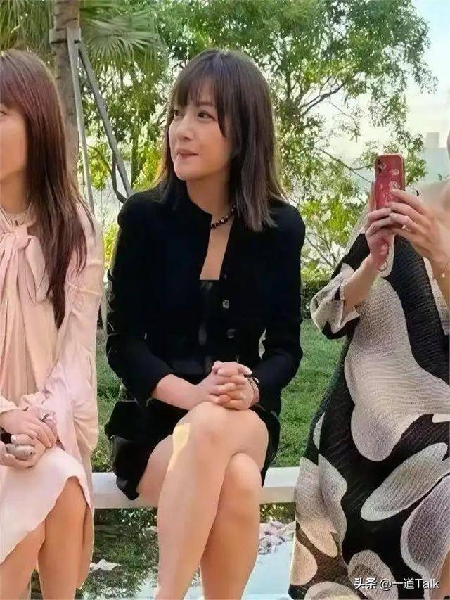 封杀四年,49岁赵薇突传消息,因胃癌去世传闻5个月前就真相大白